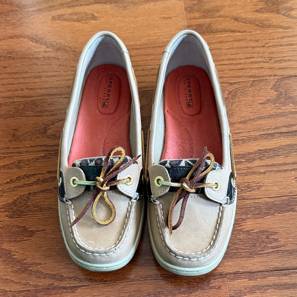 Sperry Women's Beige Boat Shoes